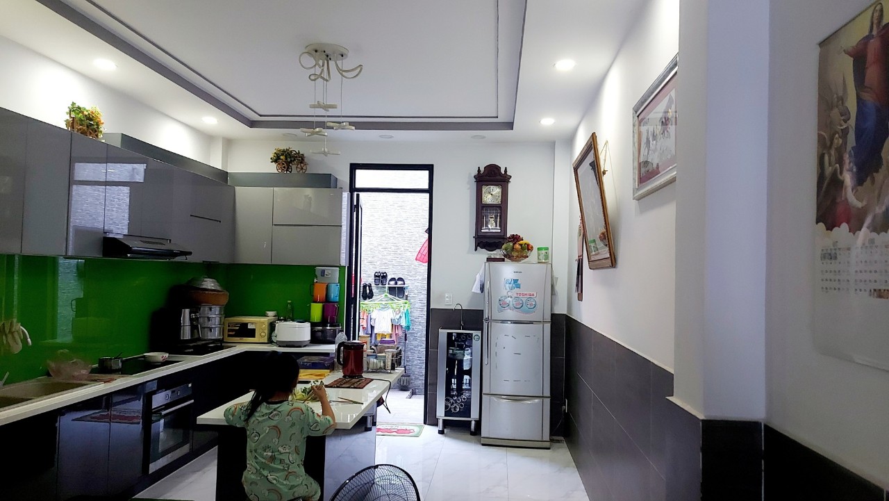 Bán nhà 4 Tầng, 4x20, ĐHT41, ngay Trường Chinh - Tham Lương, chỉ 6 tỷ.