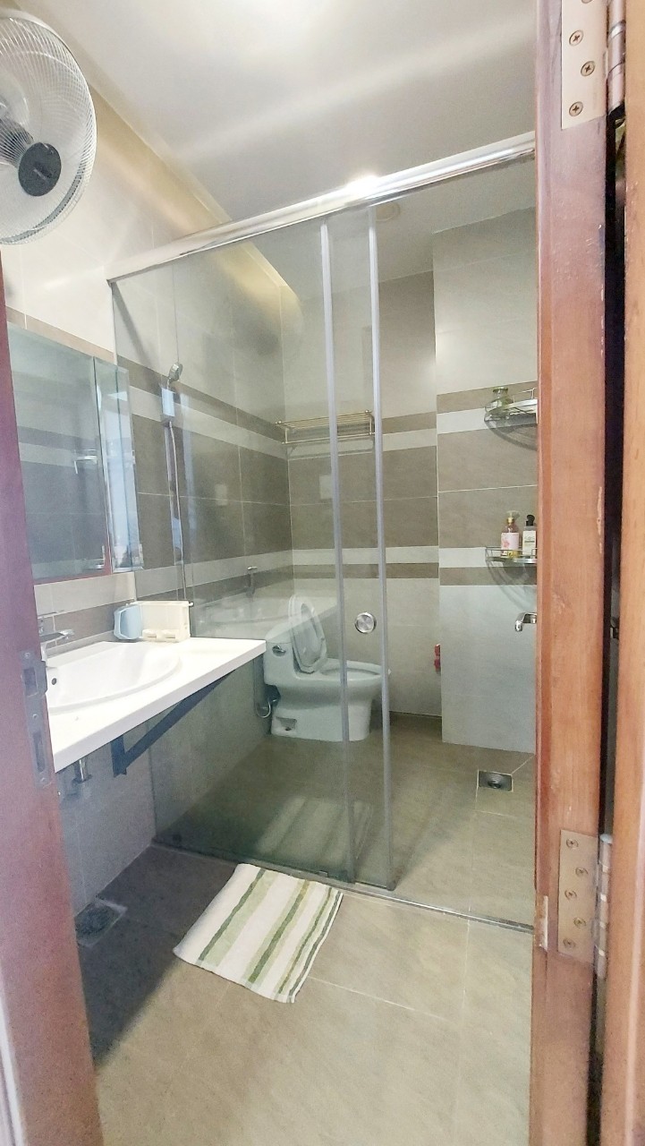 Bán nhà 4 Tầng, 4x20, ĐHT41, ngay Trường Chinh - Tham Lương, chỉ 6 tỷ.