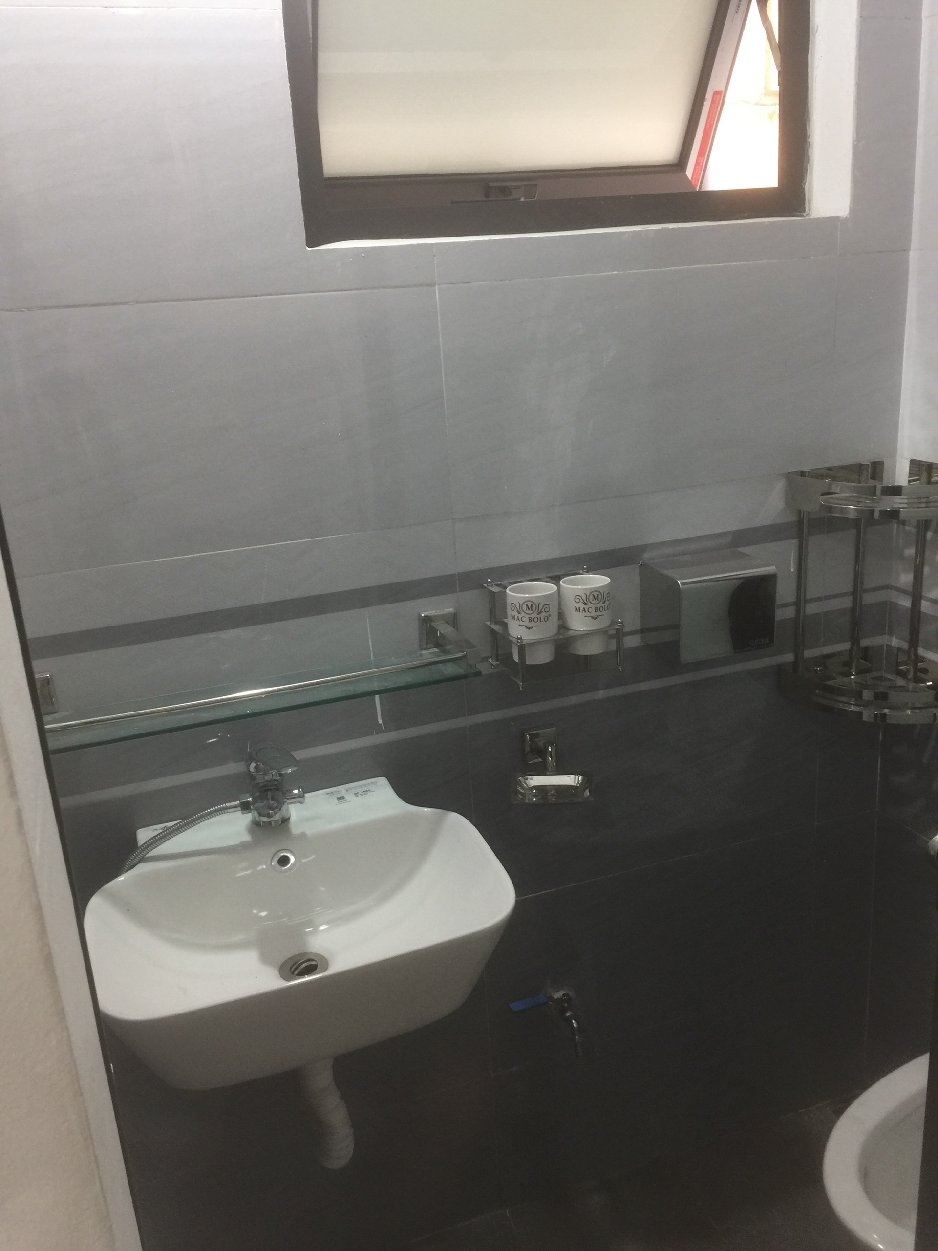 BÁN NHÀ PHỐ HỒNG MAI, S 12M2 x 5 TẦNG, Ô TÔ CÁCH 10M, GIÁ CHỈ 1 TỶ 3