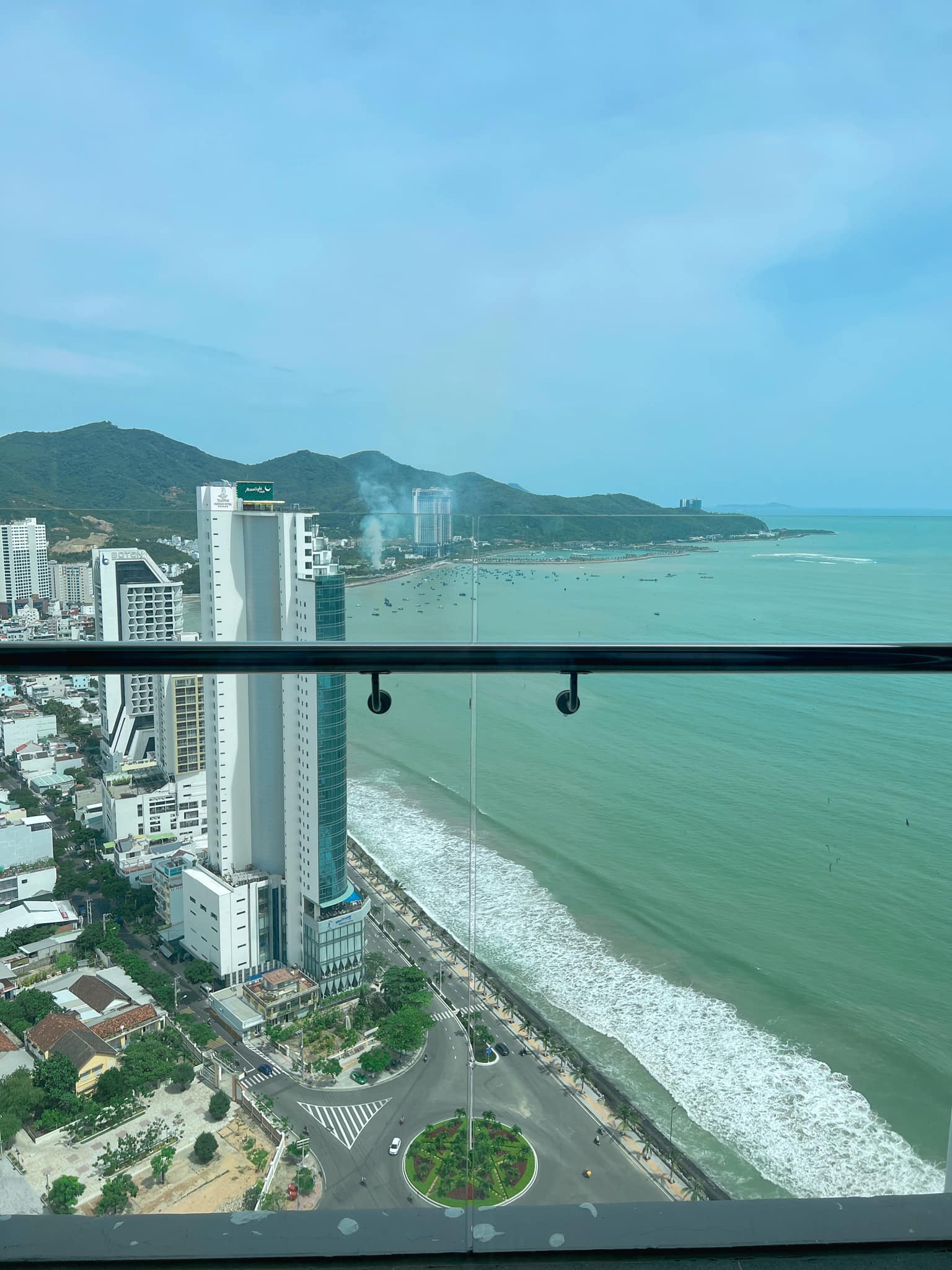 Bán cắt lỗ 2 căn hộ Scenibay Nha Trang view biển