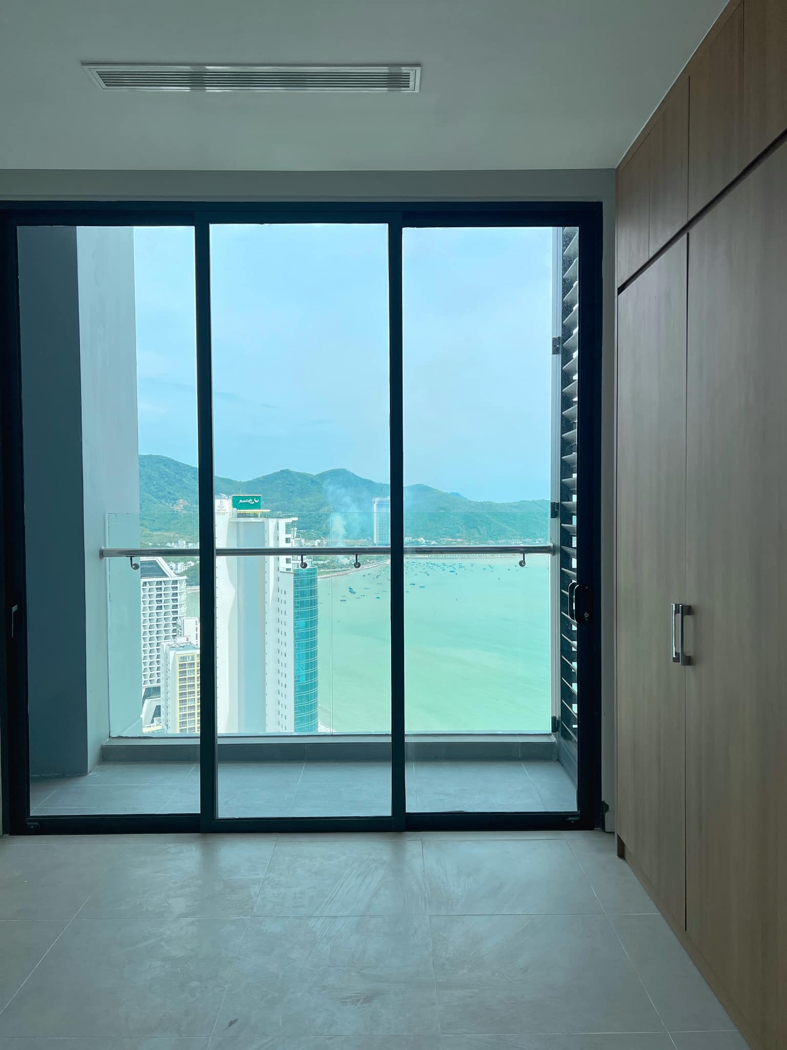 Bán cắt lỗ 2 căn hộ Scenibay Nha Trang view biển