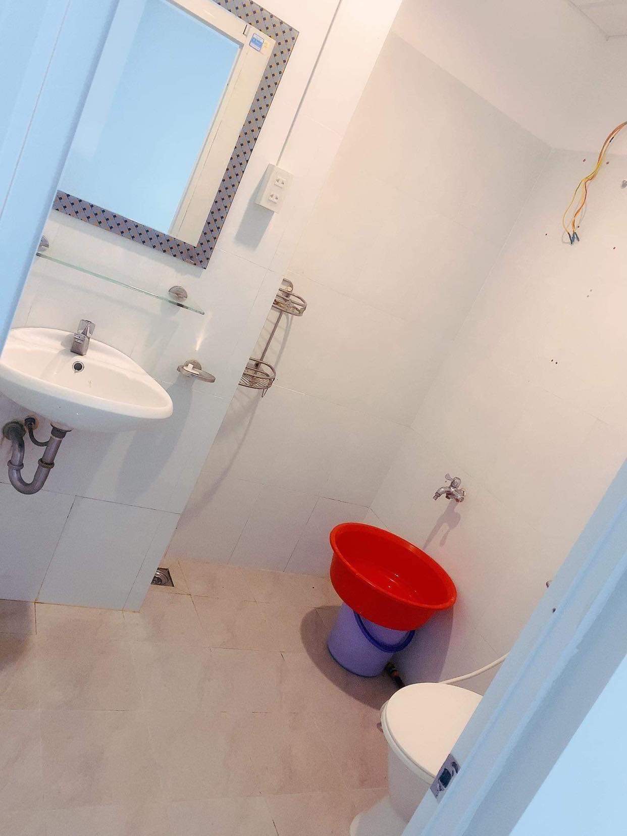 Cần bán căn hộ 2pn tầng 6 chung cư CT1 Vĩnh Điềm Trung
