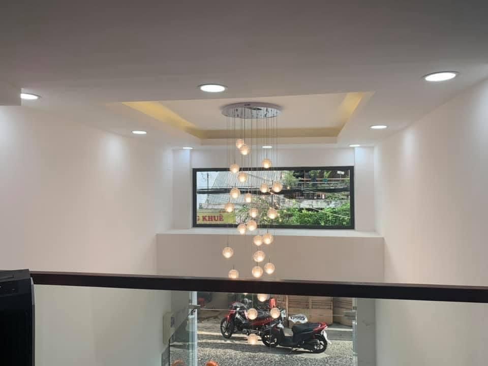 Hạ gấp 1 tỷ,  bán nhanh NHÀ 5 TẦNG PHẠM VĂN BẠCH, HXH còn 7.5 TỶ.