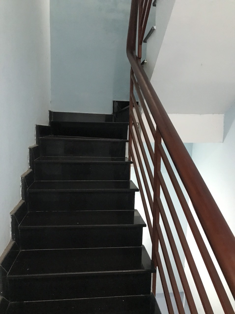 Bán gấp nhà 4 tầng, 4x20m, Vị trí ĐẮT GIÁ Trường Chinh, chỉ 9 tỷ TL.