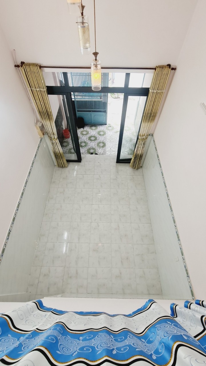 Bán gấp chỉ nhỉnh 3 tỷ, nhà 2 tầng, DT 69m2, 3PN, liền kế Gò Vấp.