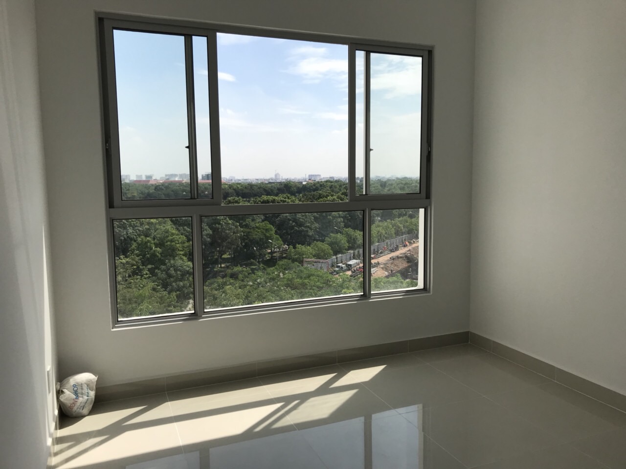 Chính chủ bán/ cho thuê căn góc Ruby, Celadon city, gió mát quanh năm