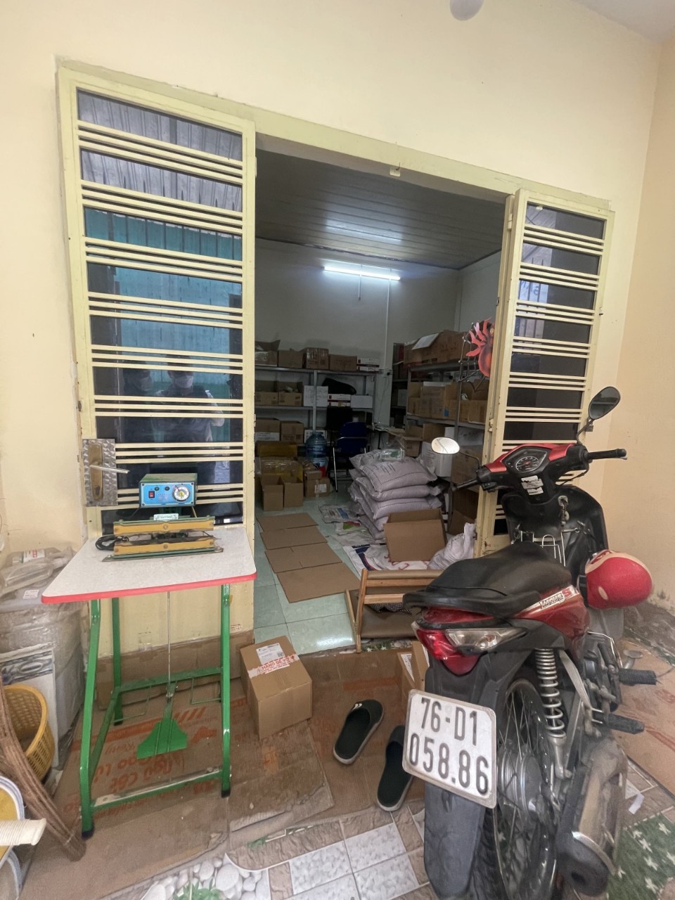 Bán nhà 2 tầng và dãy phòng trọ Phan Văn Hớn, HXH, Chỉ 6 tỷ.