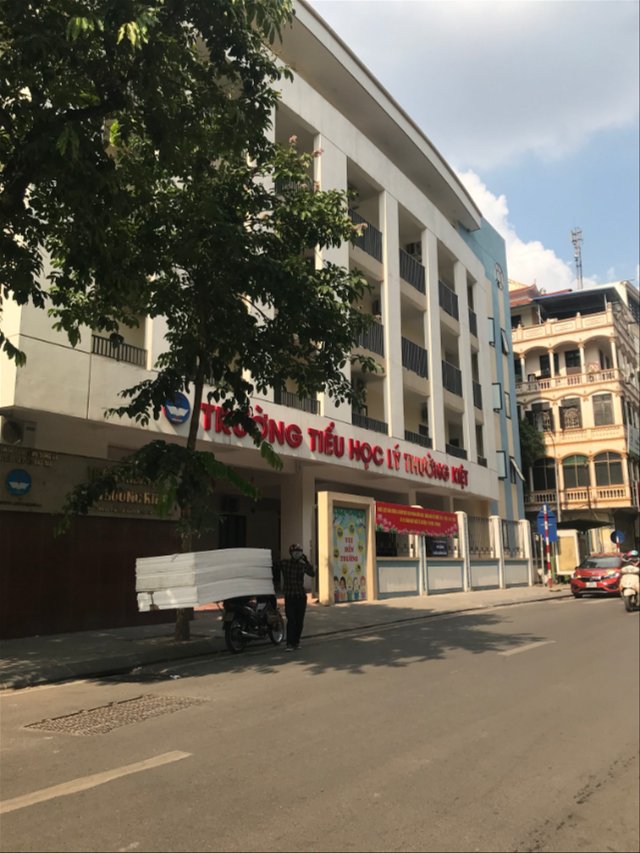Bán Nhà Mặt Phố Nguyễn Khuyến Vị Trí Đẹp 200m2 Giá 40Tỷ KD Đỉnh