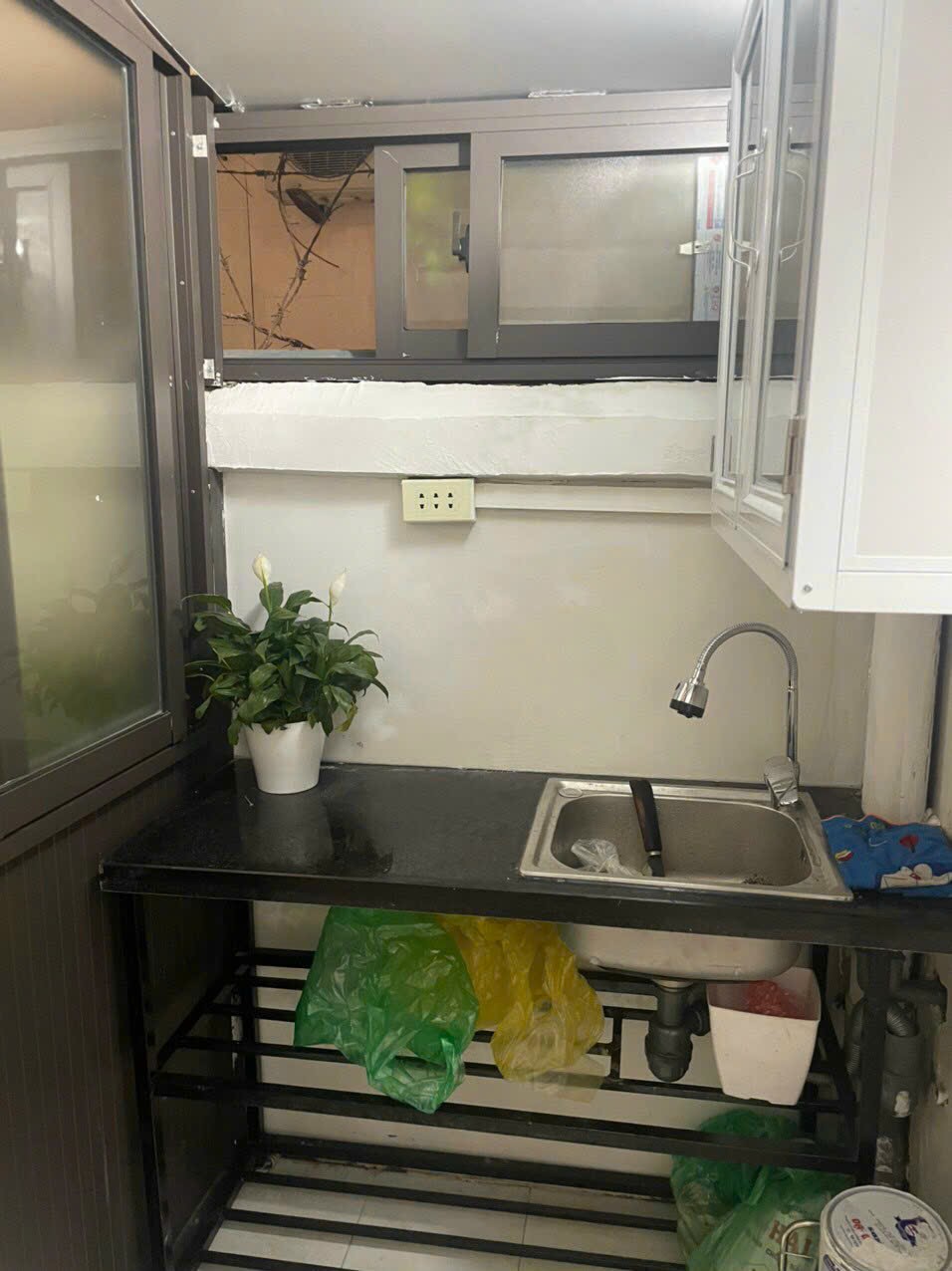 Bán căn hộ tập thể tầng 1 ở ngõ 61 lạc trung