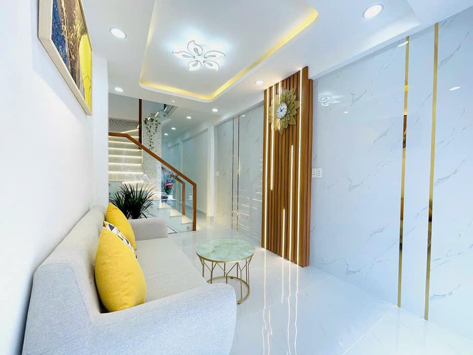 BÁN GẤP NHÀ Q8 TẠ QUANG BỬU ĐẦY ĐỦ NỘI THẤT CHỈ DỌN VÀO Ở THÔI