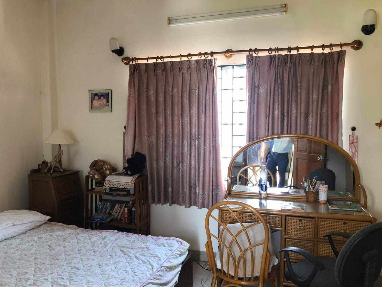 BánĐiện Biên Phủ, Phường 11,Quận 10, 4 tầng,5 ngủ, xe tải, giá 6,5 tỷ.
