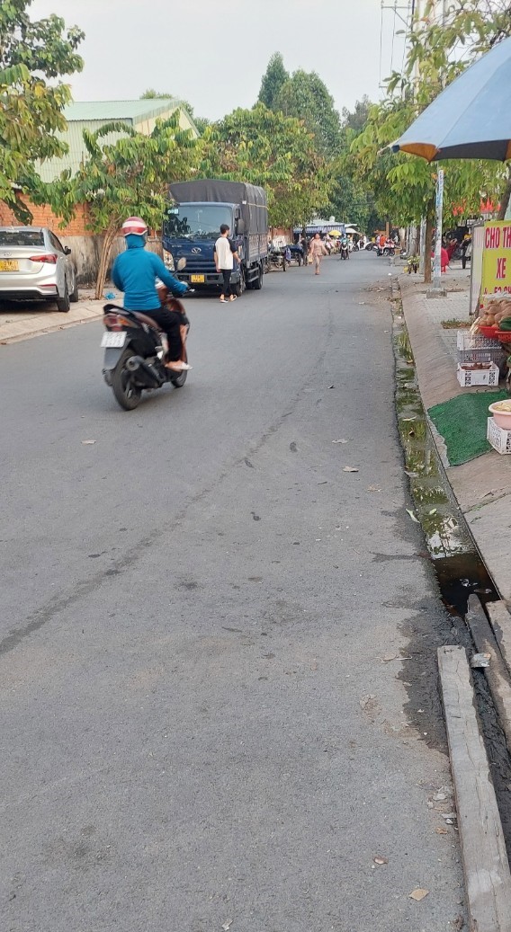 Bán nhà cấp 4 đang cho thuê phòng trọ, TMT 12 gần Tô Ký Tower, 5.4 tỷ