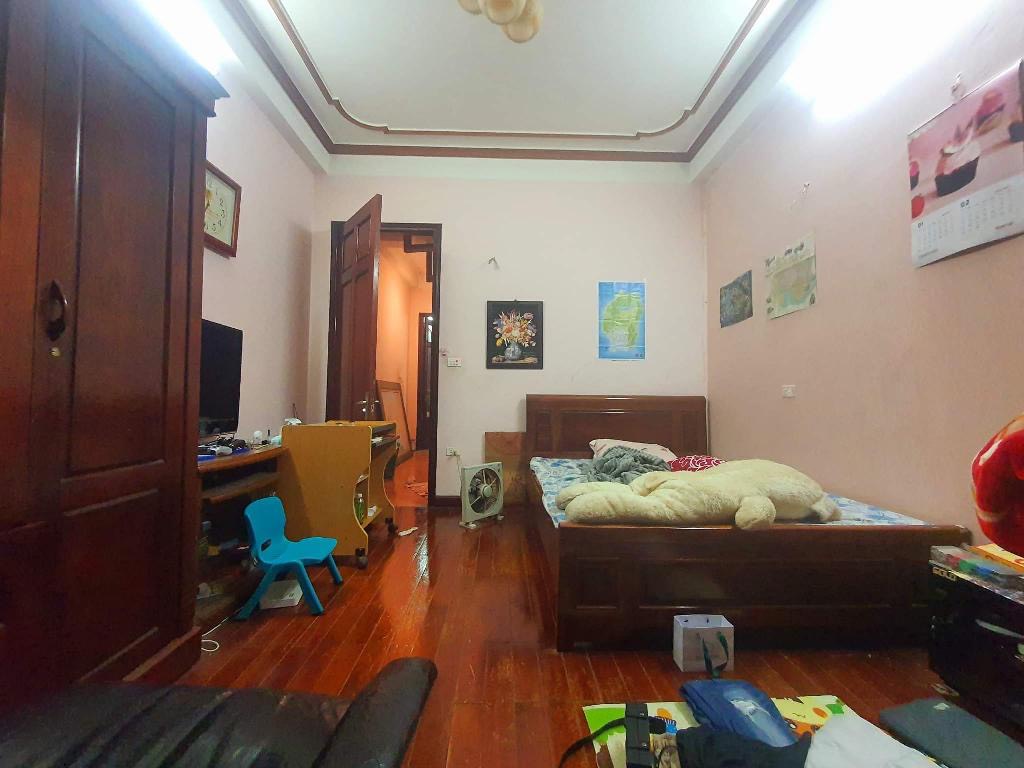Nhà Kim Ngưu 41m Ba mặt thoáng nở hậu cực đẹp
