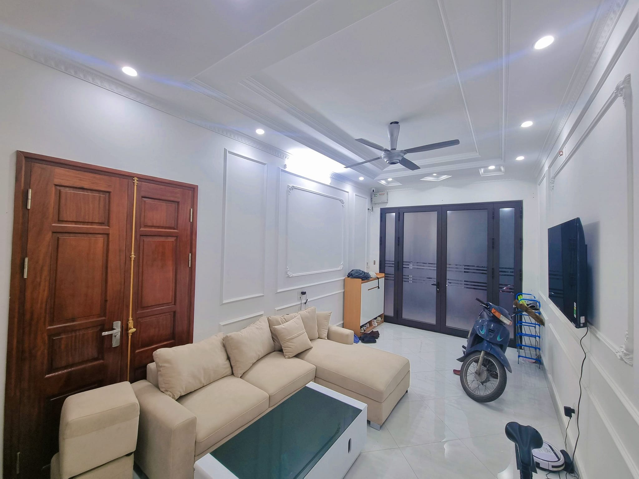 Bán nhà kinh doanh giáp bát,DT 35m x 5 tầng, kinh doanh sầm uất