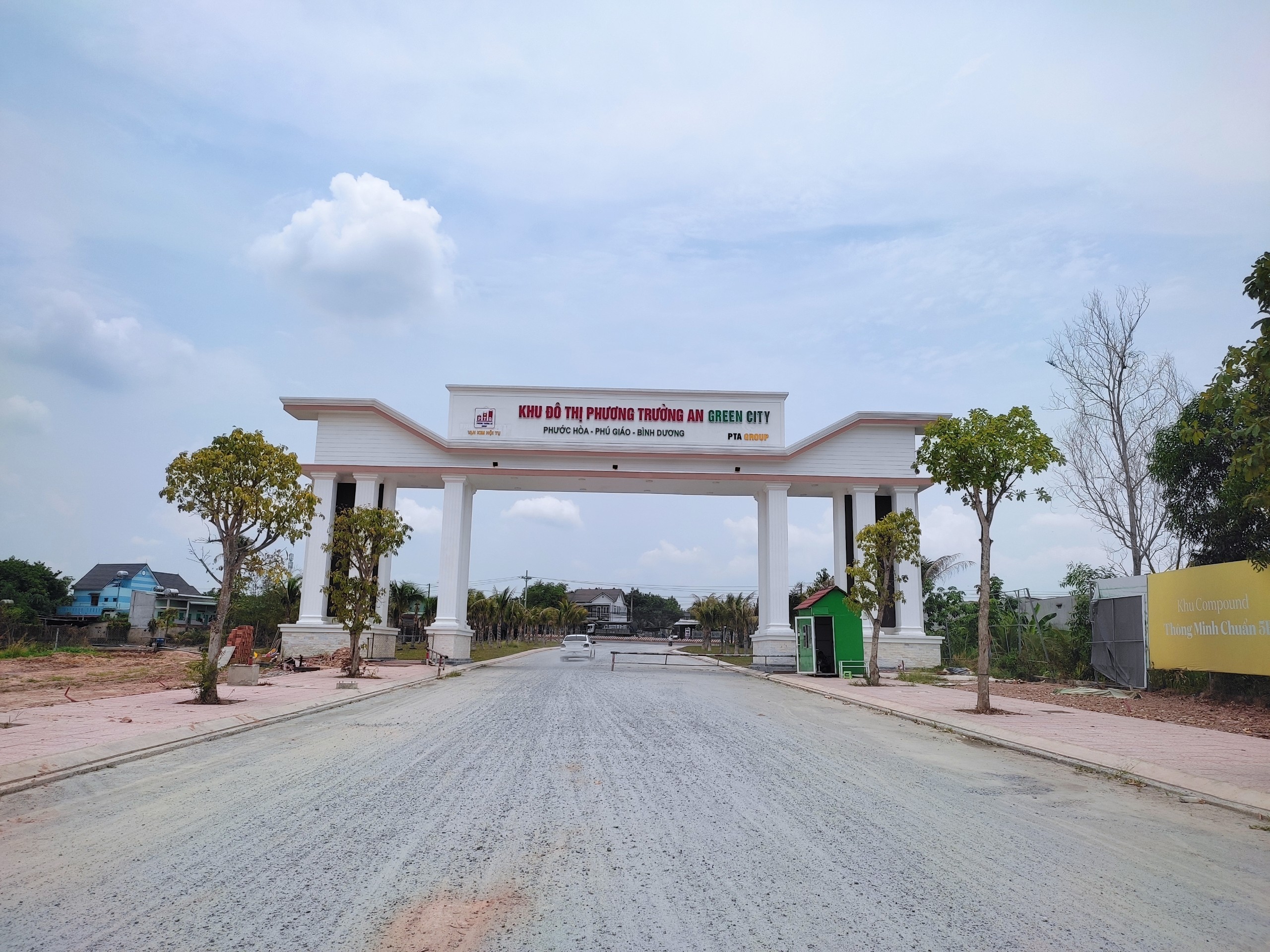 Đất đối diện trường tiểu học dự án Phương Trường An