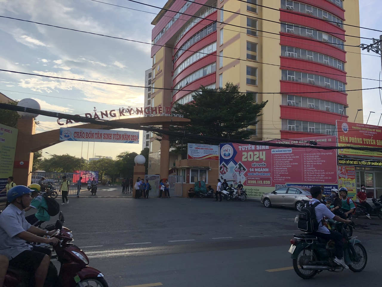 Bán Nhanh Nhà 4 Tầng Đường 297 , Phước Long B, Quận 9