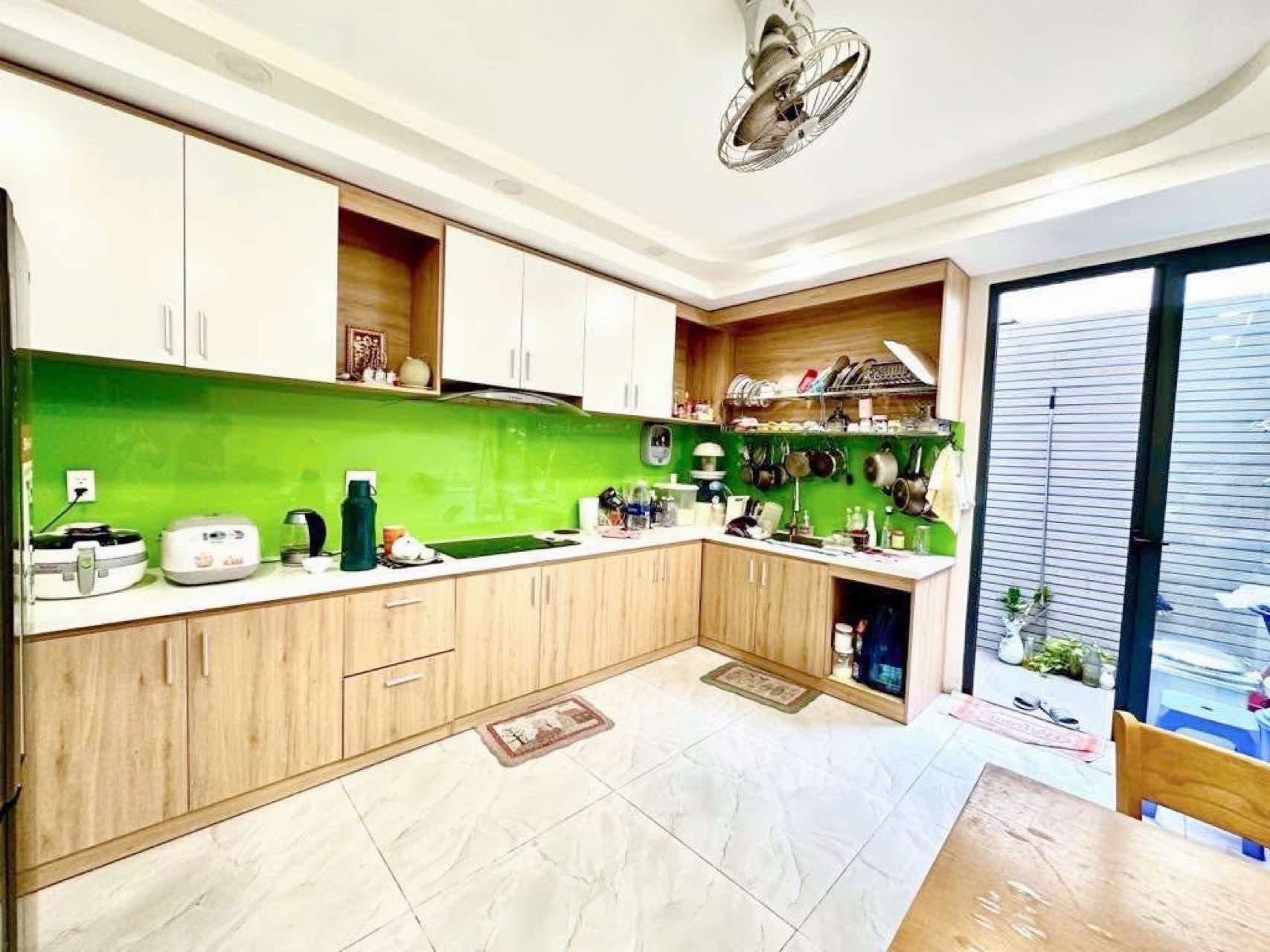 BÁN NHÀ 55M2-5TANG LÊ THỊ RIÊNG , ĐƯỜNG 8M , LIỀN KỀ UBND Q12 , 6 TỶ