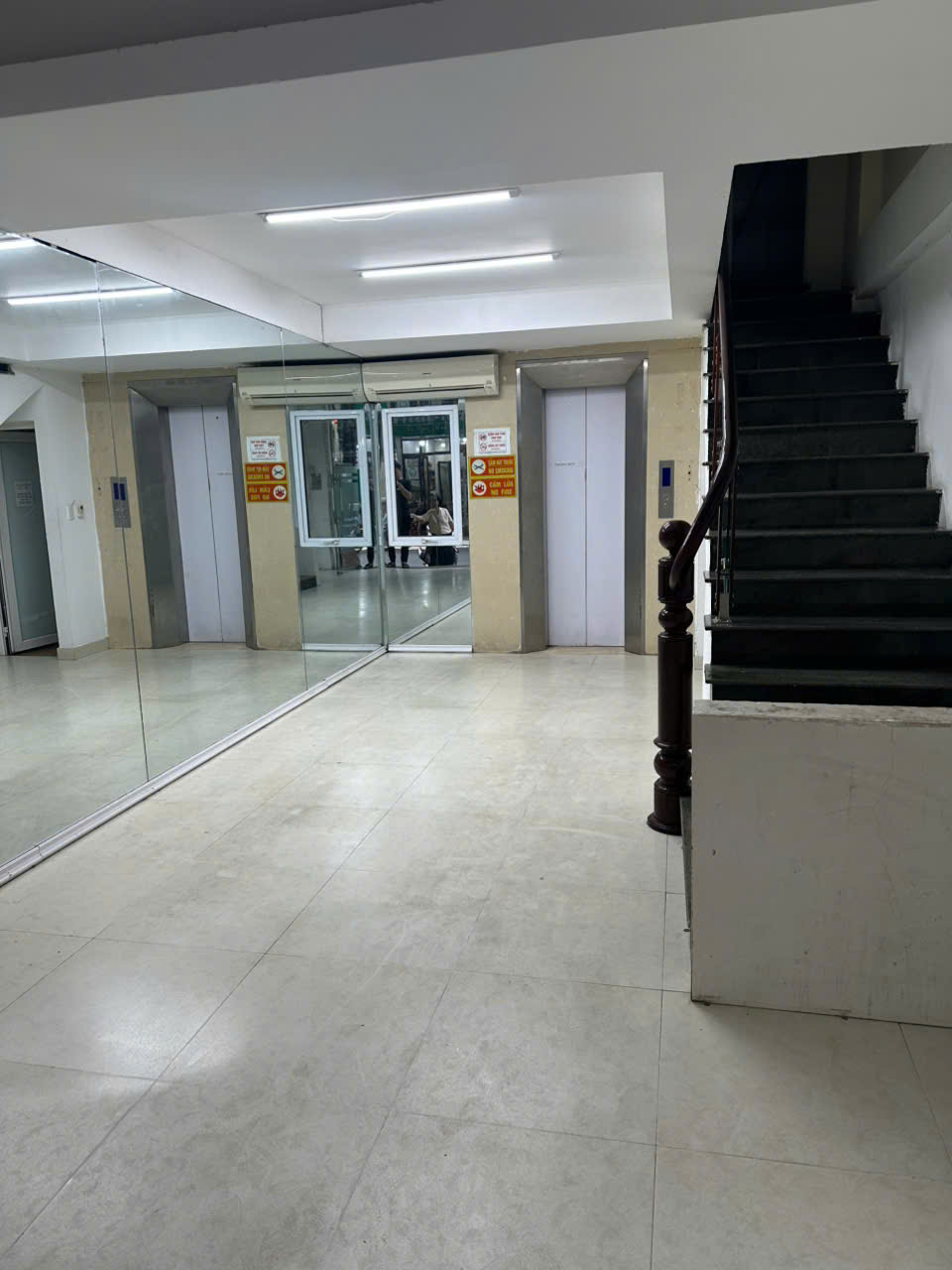 Cho thuê nhà nguyên căn - 232 Thuỵ Khuê, Hà Nội
