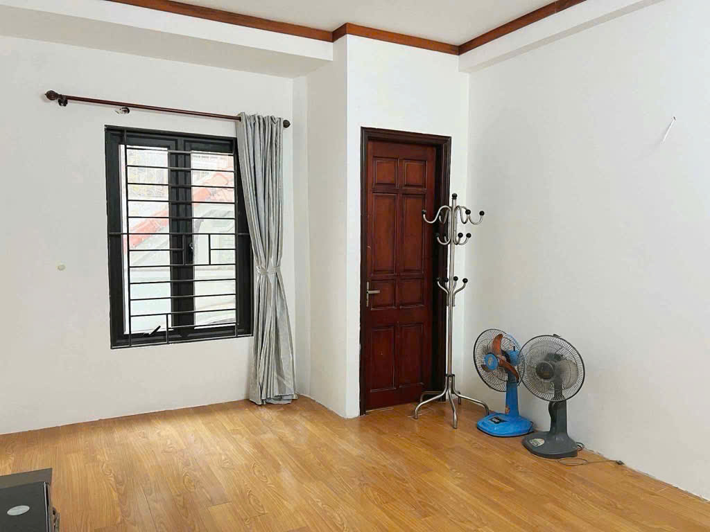 Bán nhà liền kề 5 tầng ở đường Lĩnh Nam, Hoàng Mai