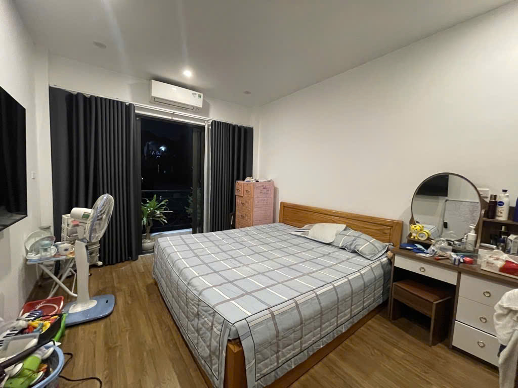 Bán nhà 4 tầng ở phố Lò đúc, lô góc, gần đường ô tô giá 7,05 tỷ