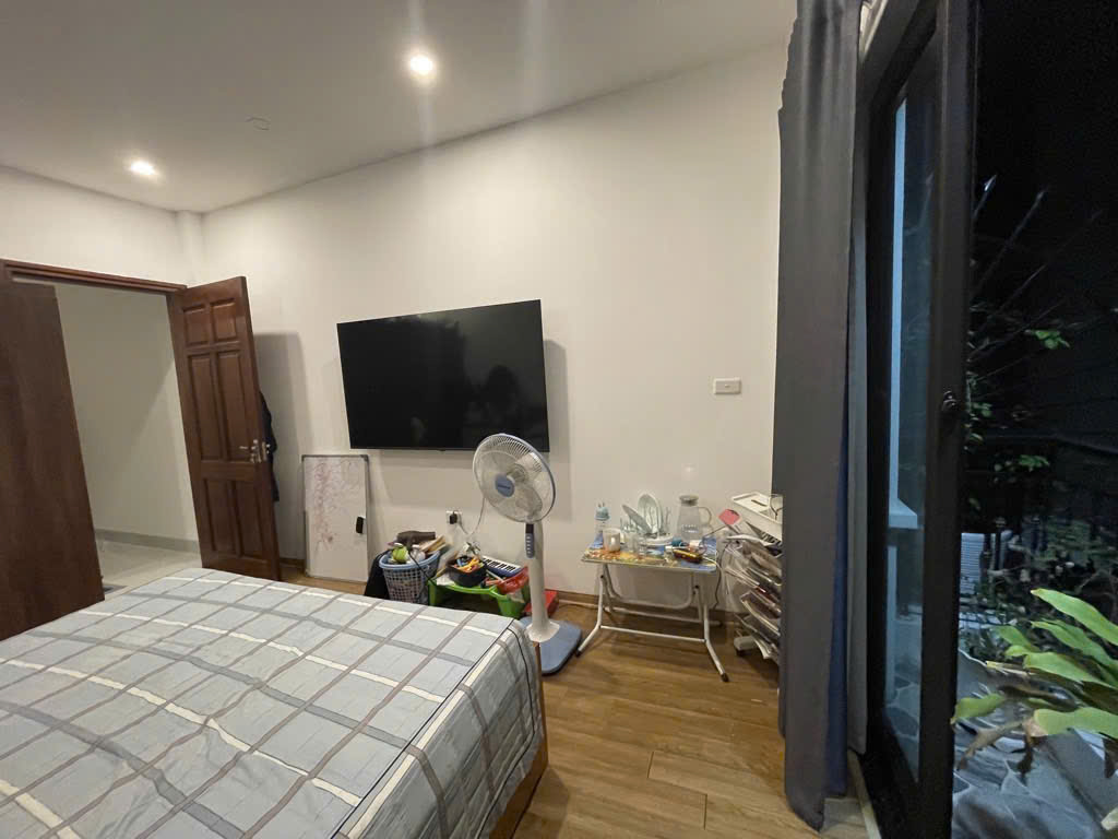 Bán nhà 4 tầng ở phố Lò đúc, lô góc, gần đường ô tô giá 7,05 tỷ