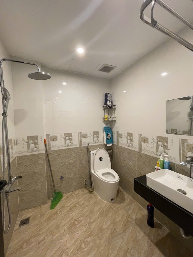 Bán nhà 4 tầng ở phố Lò đúc, lô góc, gần đường ô tô giá 7,05 tỷ