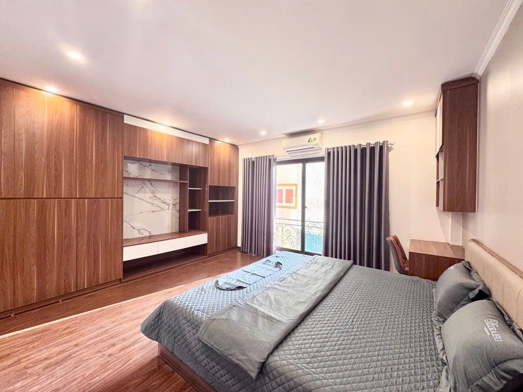 Bán nhà 40m2 5 tầng ở phố Minh khai gần Times city