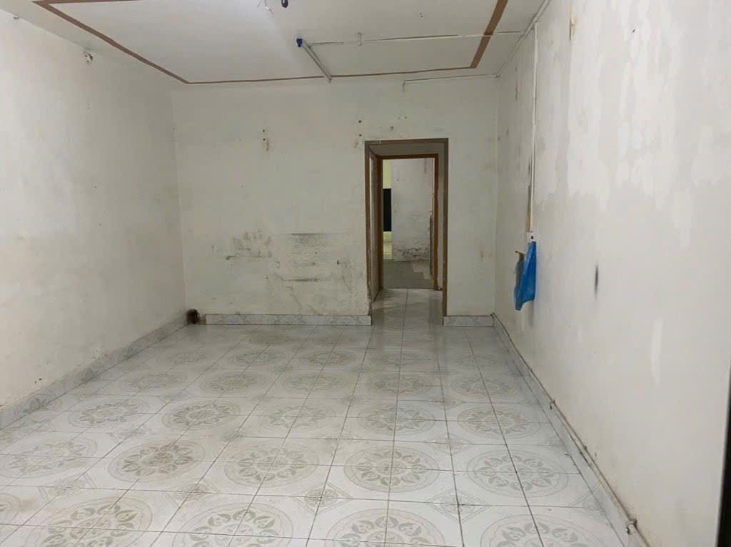 Bán căn hộ tập thể tầng 1 vừa ở vừa kinh doanh