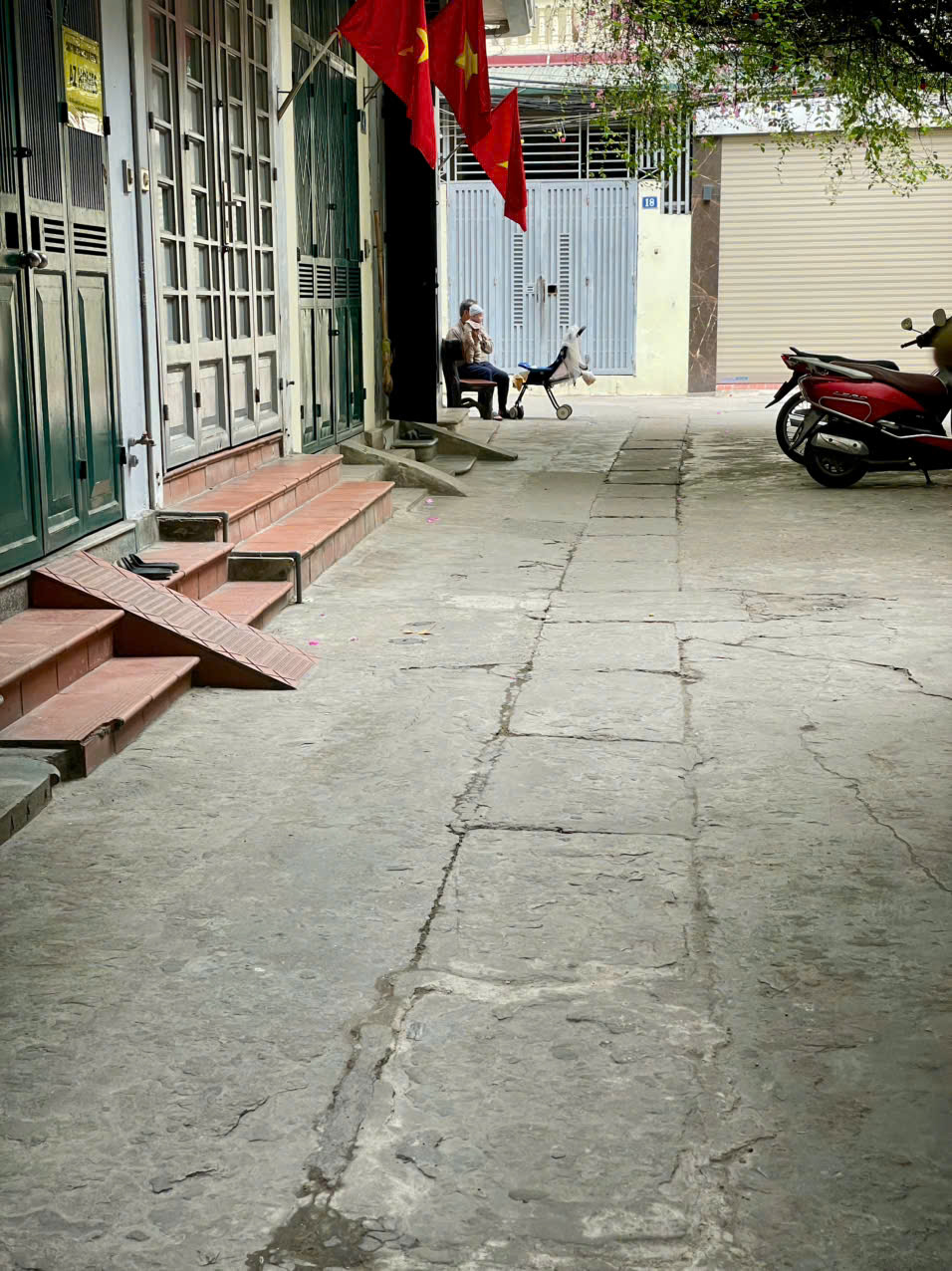 Bán nhà phân lô ở phố Lò Đúc, Trần Khát Chân