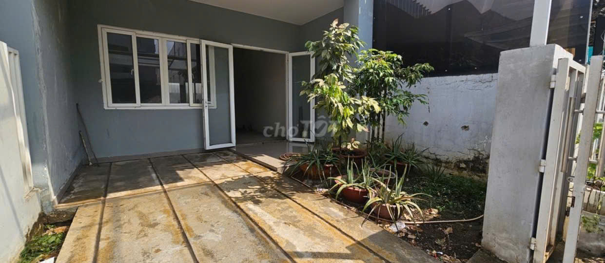 Bán nhà thô Khang Điền Mega Village 75m2, 3 tầng sổ hồng