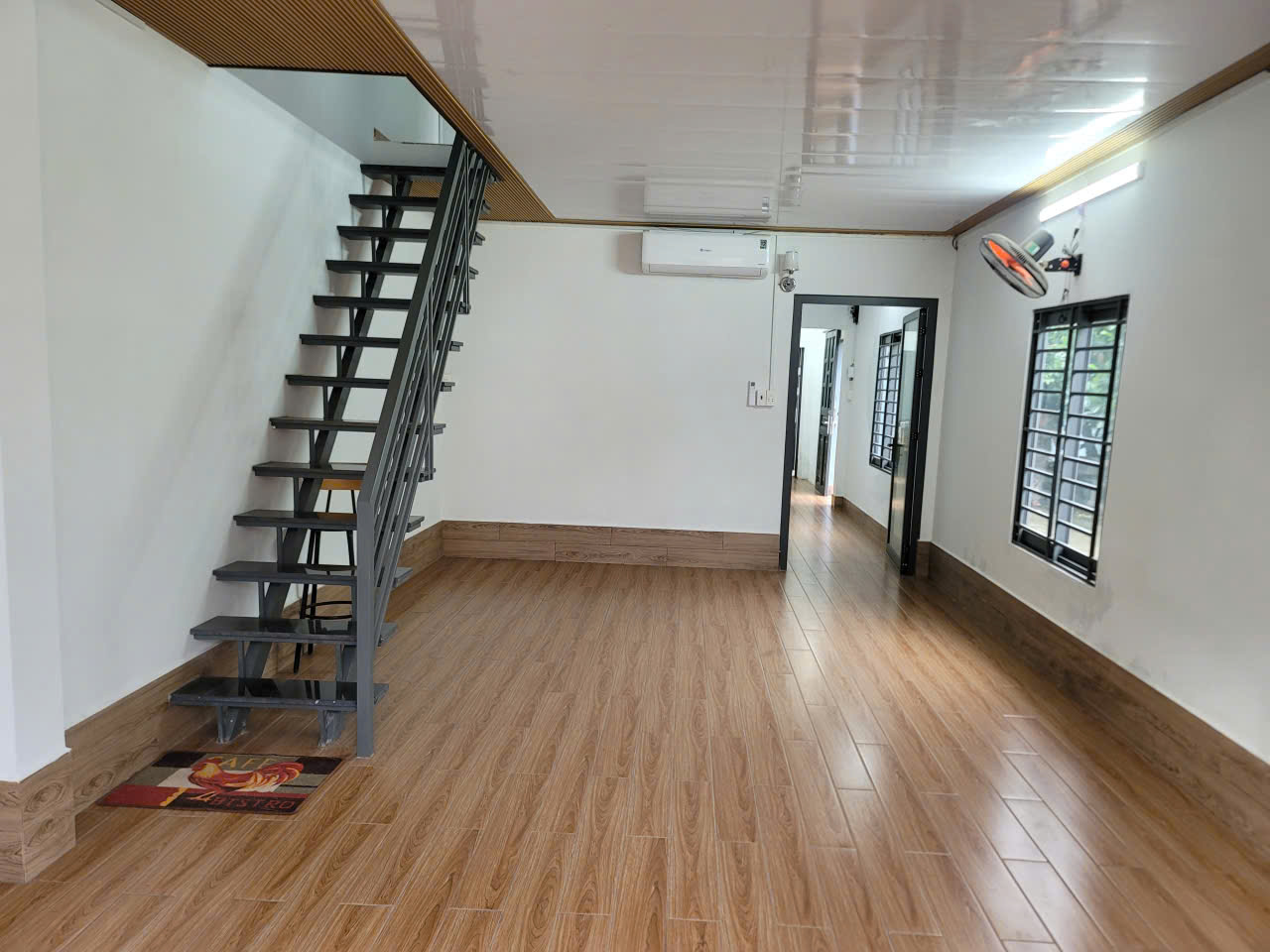 Bán nhà mặt tiền 215 Thích Thiện Hòa, Xã Lê Minh Xuân, Bình Chánh