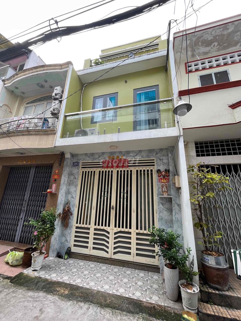 Chính chủ cần bán nhà 3,5x10 hẻm xe hơi tại Minh Phụng Q6