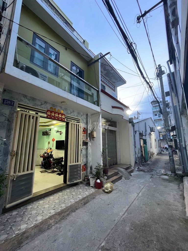 Chính chủ cần bán nhà 3,5x10 hẻm xe hơi tại Minh Phụng Q6