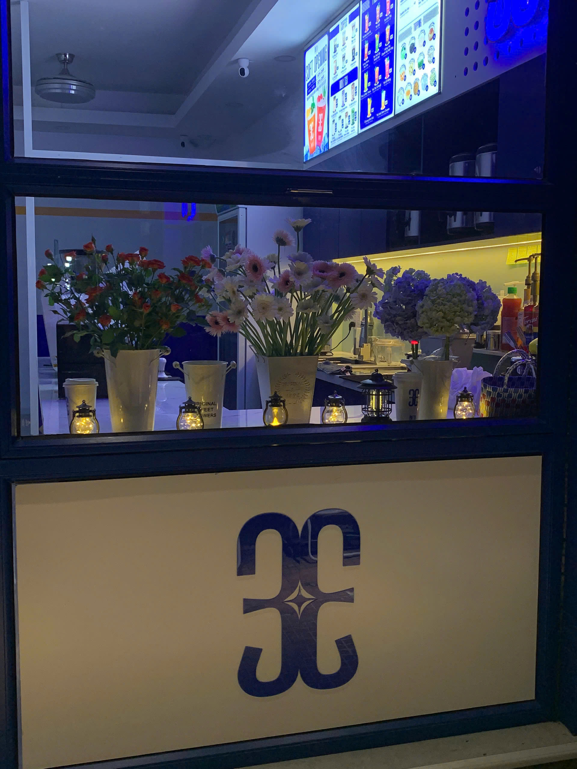 Sang gấp quán cafe trà sữa ngay Lê Hồng Phong Quận 5