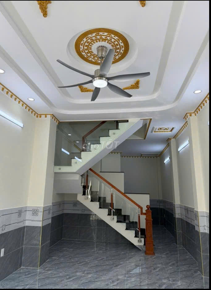 Bán nhà mới 100% 1 trệt 3 lầu tại Đường số 9, P. BHH, Bình Tân