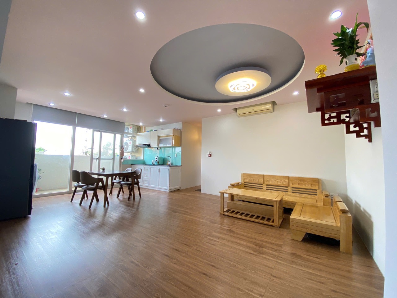 Chính chủ bán căn góc 83m2 3pn Hoàng Kim Thế Gia, sổ hồng sẵn
