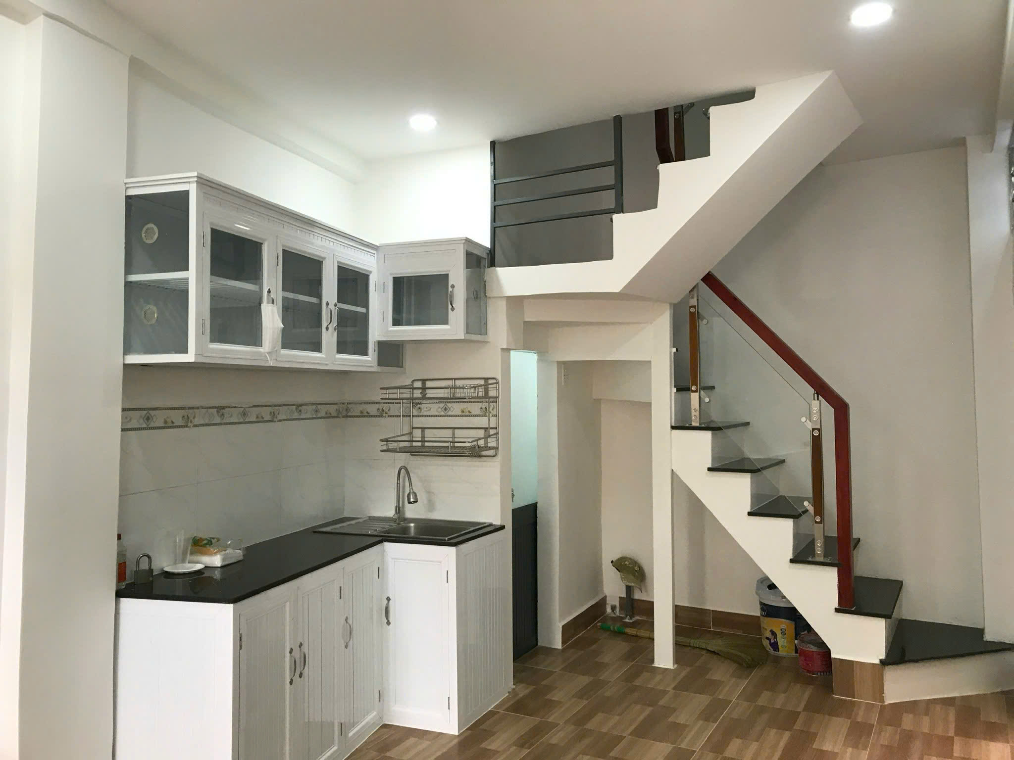 Bán nhà hẻm xe tải Trần Hưng Đạo P2 Q5 đúc 3 tầng