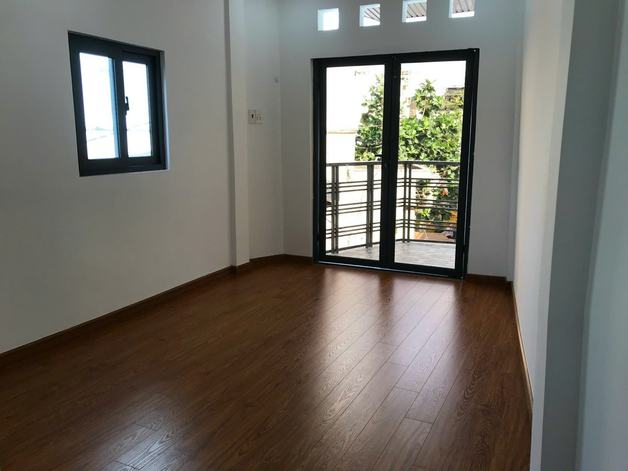 Bán nhà hẻm xe tải Trần Hưng Đạo P2 Q5 đúc 3 tầng