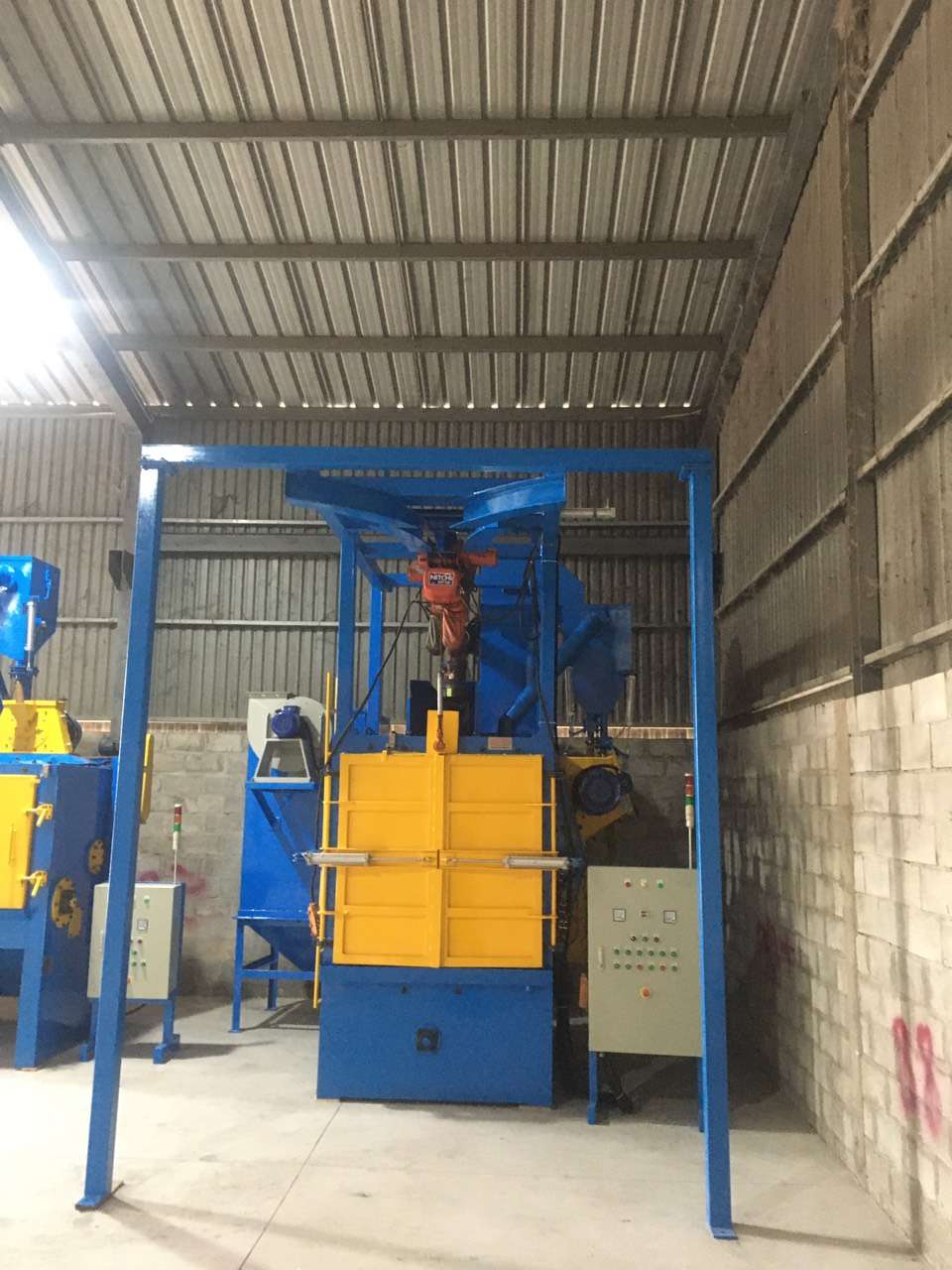 Máy Phun Bi Gia Treo Làm Sạch Tay Phanh Và Linh Phụ Kiện Xe Máy