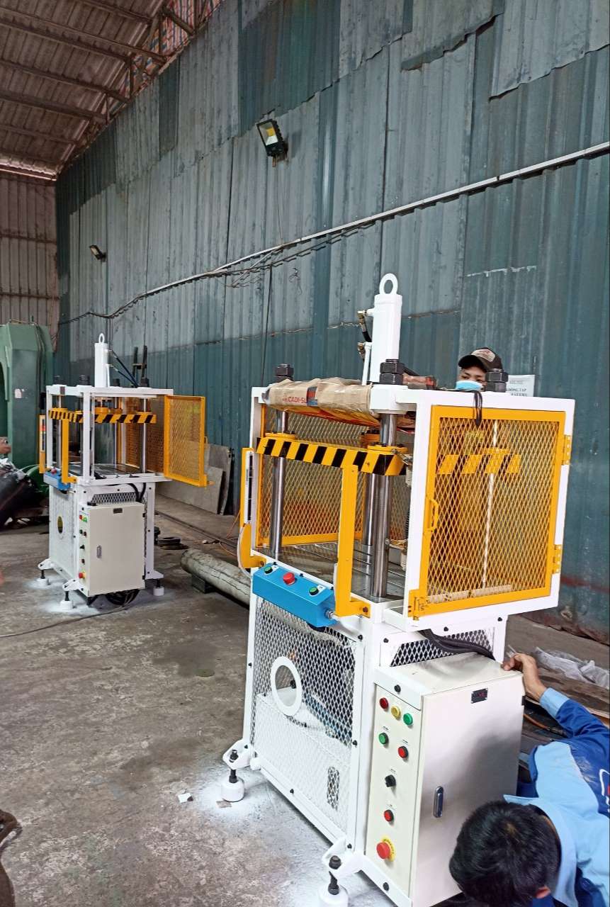 Máy Ép Thuỷ Lực 4 Trụ RTP 10.50 Rotec Việt Nam