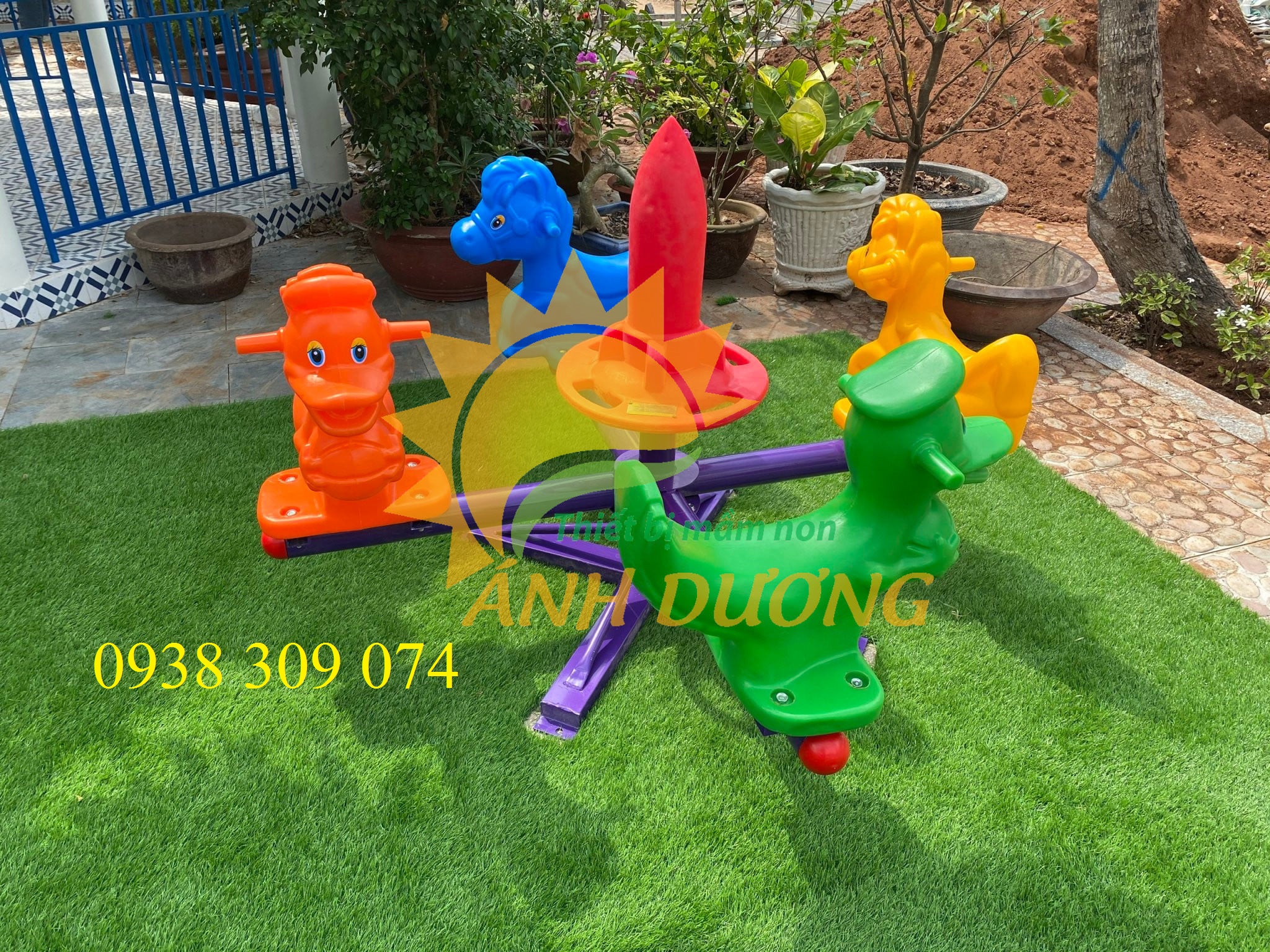 Đu quay 3 con giống, 4 con giống dành cho bé