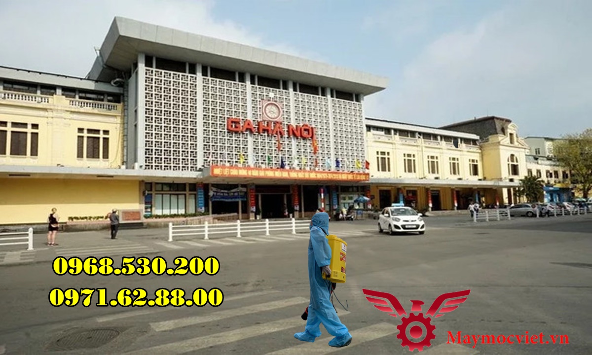 Ga Hà Nội phun khử trùng toàn bộ các tàu bằng máy  Turbo BA-6