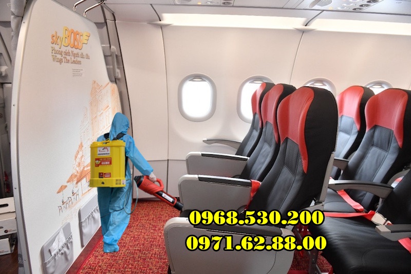 Máy phun khử khuẩn diệt côn trùng tại Sân Bay Nội Bài-Hà Nội