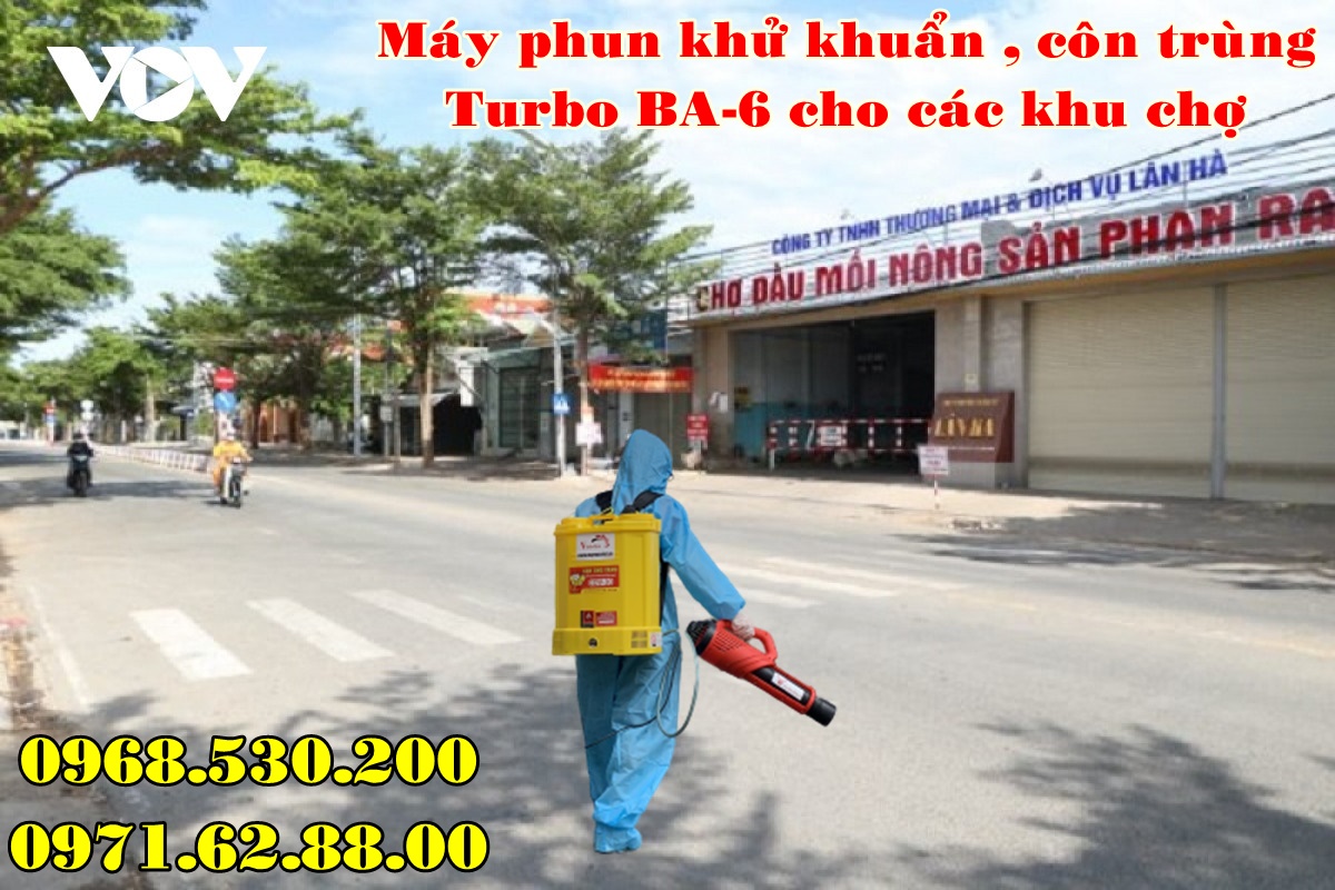 Phun hóa chất khử trùng tiêu độc tại các chợ bằng máy phun Turbo BA-6