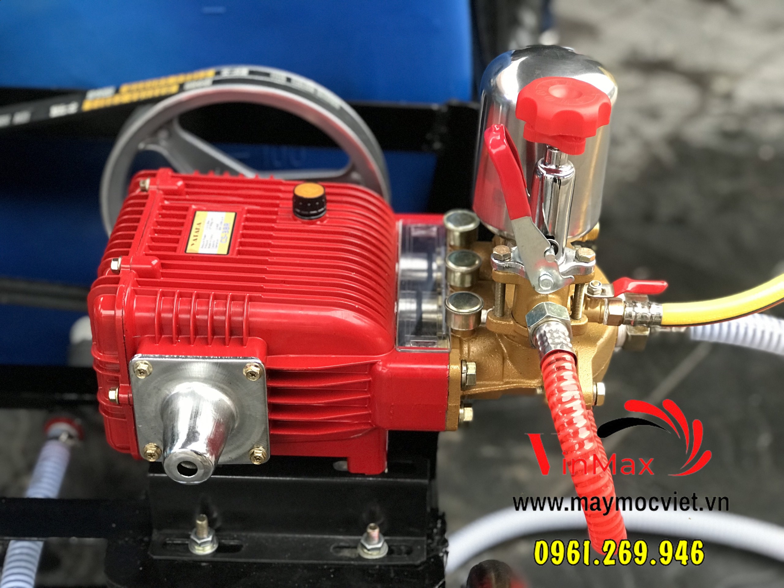 Máy phun thuốc sâu 200L đẩy tay động cơ xăng 6.5HP có rulo quấn tay