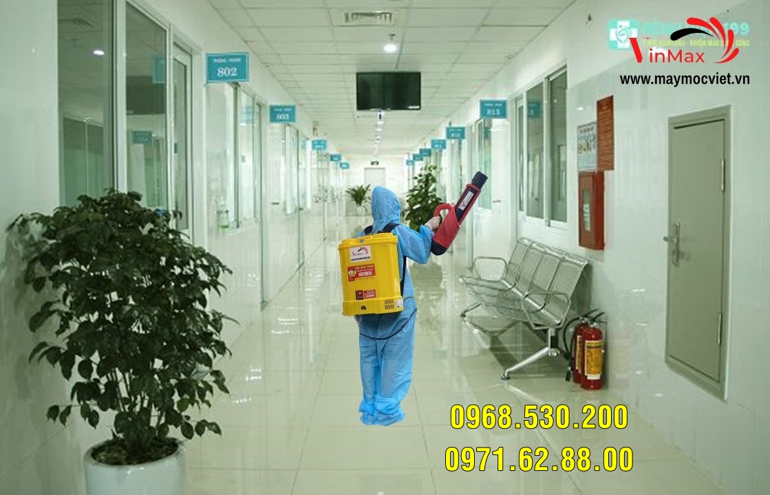 Tiến hành phun thuốc phòng ngừa bệnh sốt xuất huyết