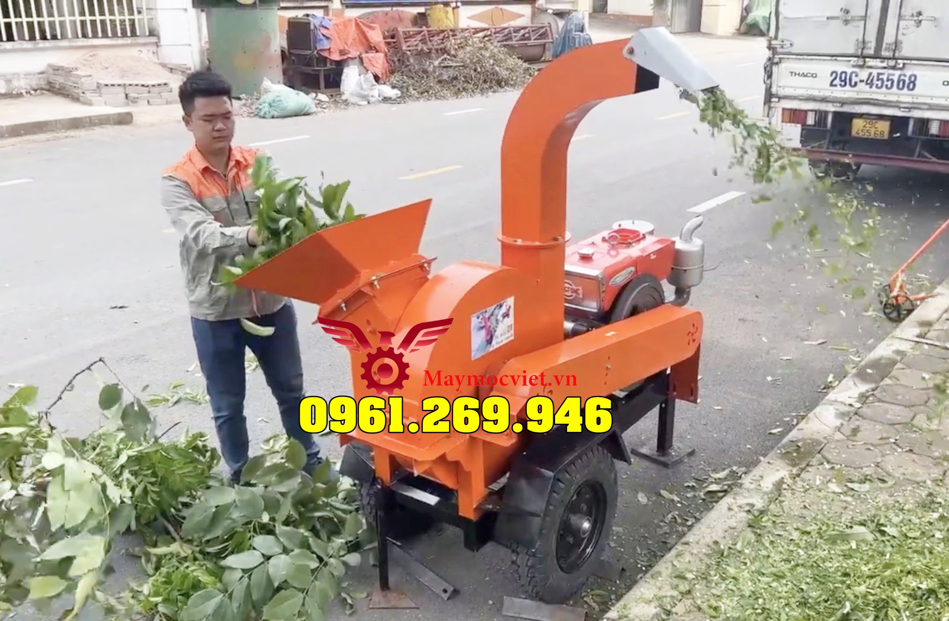 Máy băm cành cây di động đầu nổ 35HP đề điện acquy