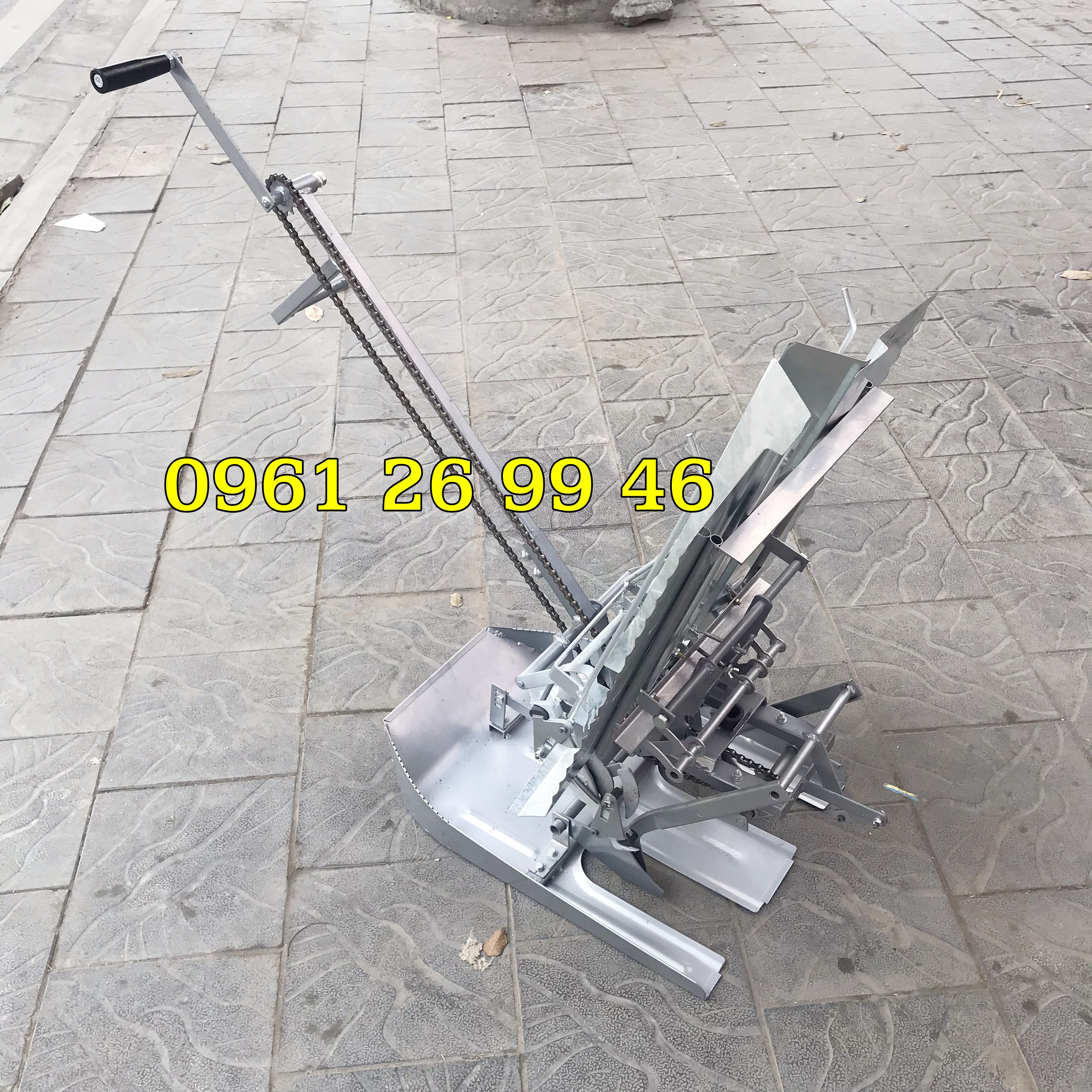 Máy cấy lúa mạ nhổ 2 hàng kéo tay giá tốt sẵn hàng