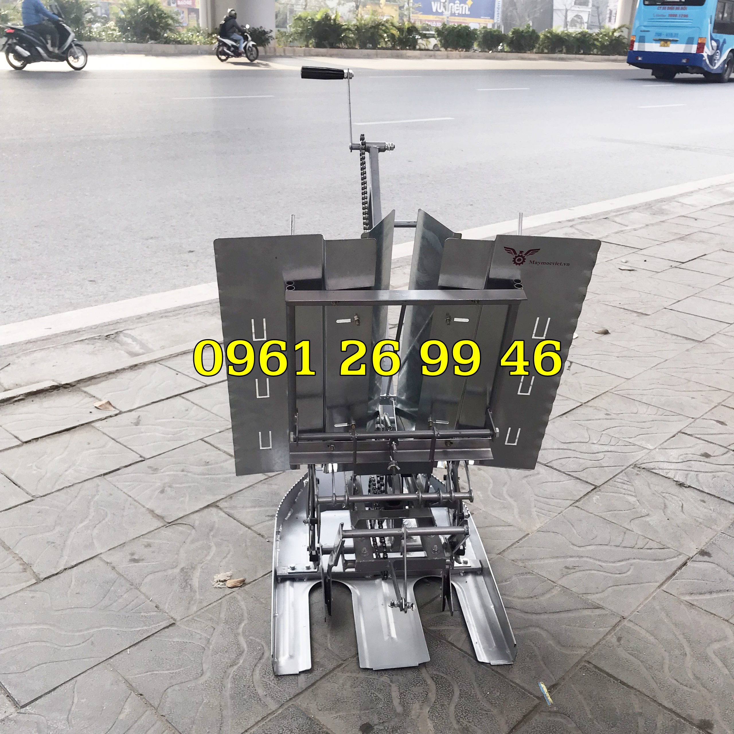 Máy cấy lúa mạ nhổ 2 hàng kéo tay giá tốt sẵn hàng