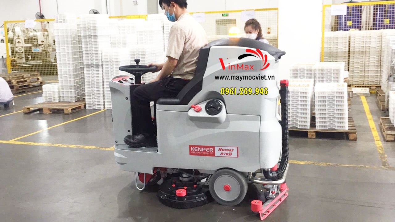 Máy chà sàn liên hợp ngồi lái Kenper Hussar 870B bình acquy
